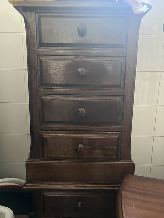Mesinha de cabeceira