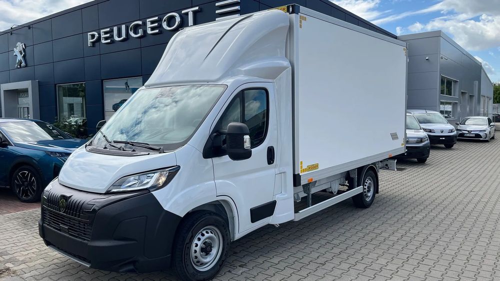 Peugeot Boxer  Kontener 8 EU Palet 140 KM