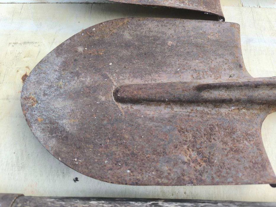 Садовий інвентар часів срср лопати , сапки ,грабли бу.