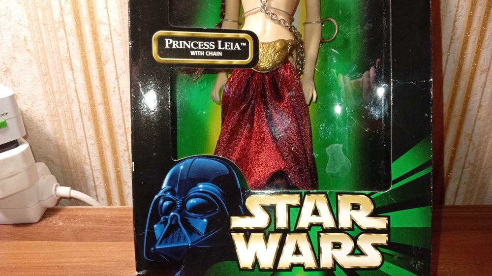 Hasbro 1999 Star Wars Princess Leia With Chain 57137 / 57135 НОВА США