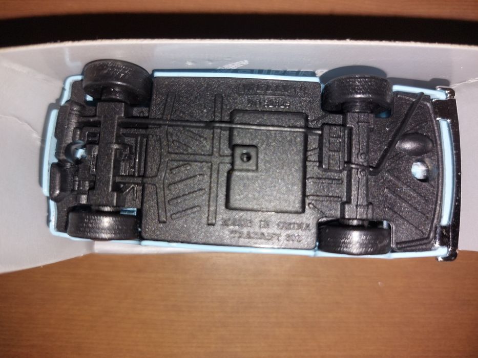C VEB Trabant 1:60 Super9 Metal (NOVO)