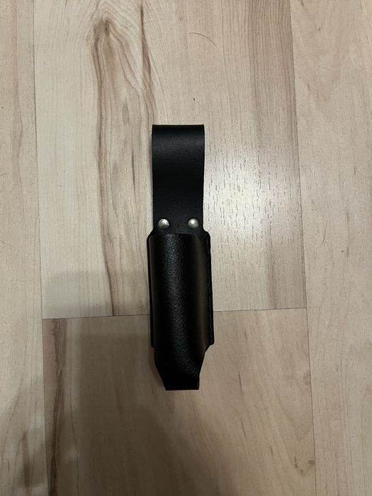 Skórzana kabura na pas – solidna, nowa