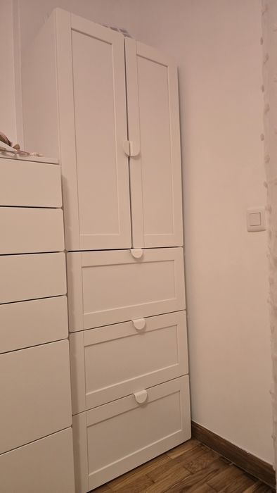 Roupeiro IKEA Branco com Gavetas