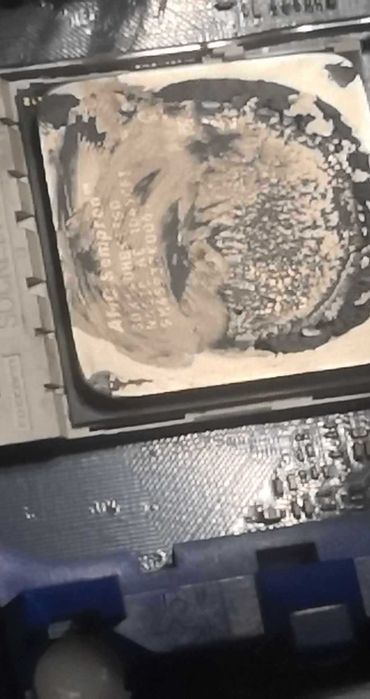 Komputer stacjonarny Składany używany do tworzenia grafik 2D