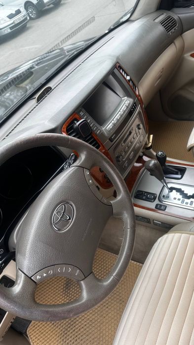Продаётся Toyota LC100