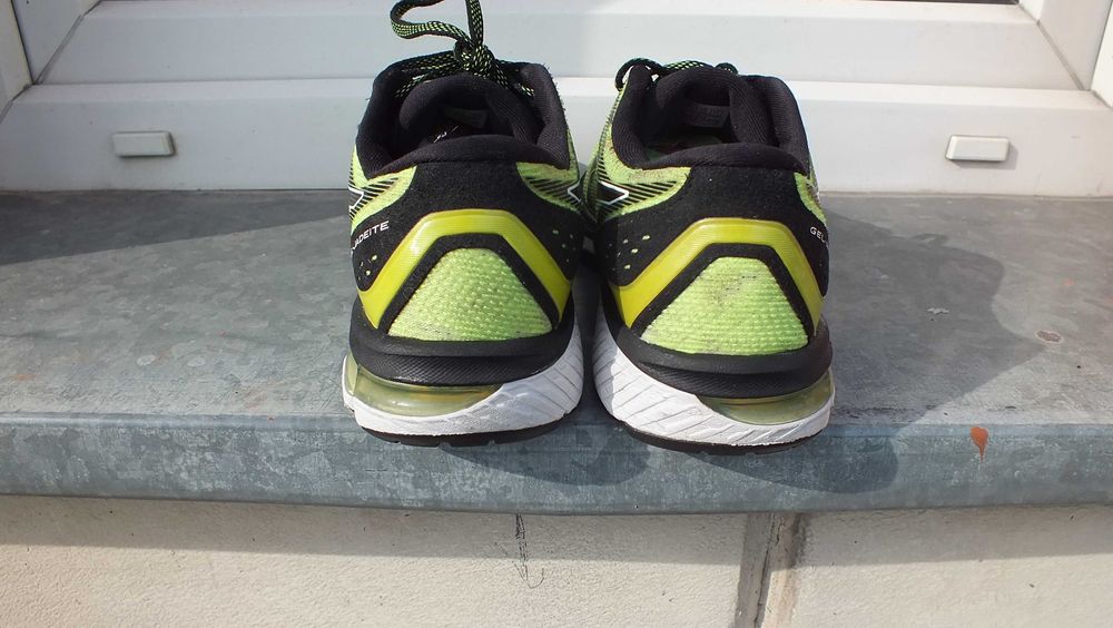 Super buty sportowe Asics gel-Jadelite roz 40,5