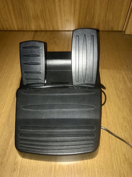 Thrustmaster Steering Wheel and Pedals64584888805122124