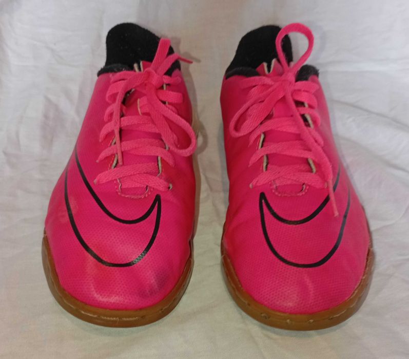 Nike детские бутсы 34 р. 21,5 см. по стельке.
