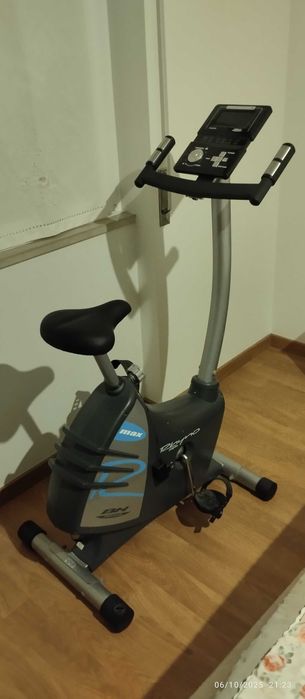 Vendo Bicicleta estática BH Fitness marca Rhyno Max