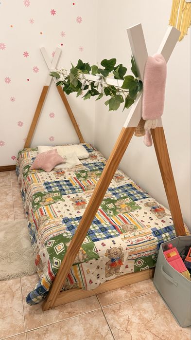 Cama montessori criança