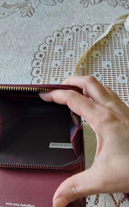Damska torebeczka  na ramię z przegroda  na telefon,