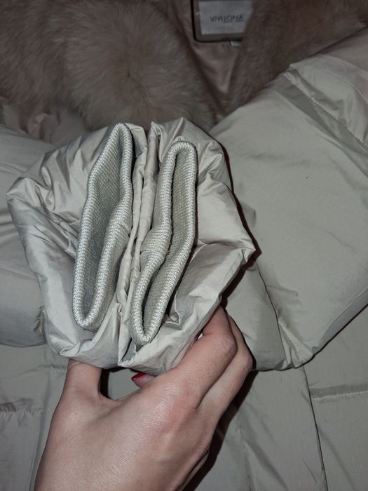 Жiночий пуховик, натуральне хутро.