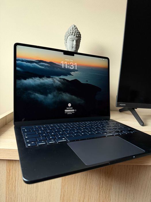 Macbook air M3 16GB RAM 265GB na gwarancji