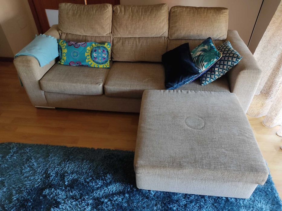 Conjunto 2 sofás + mesa centro(Chaise)