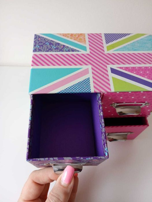 Caixa de arrumação secretária64750878229507121