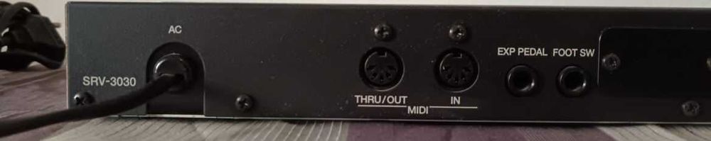 Roland SRV-3030 24-Bit Digital Reverb with Digital I/O