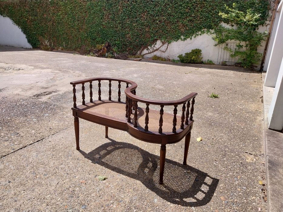 Straw Lover's Bench
