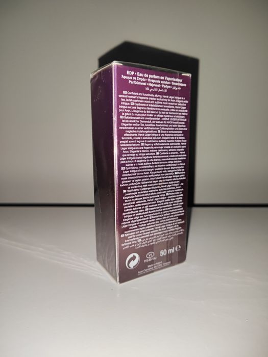 Woda perfumowana Herve Leger Intrigue Avon