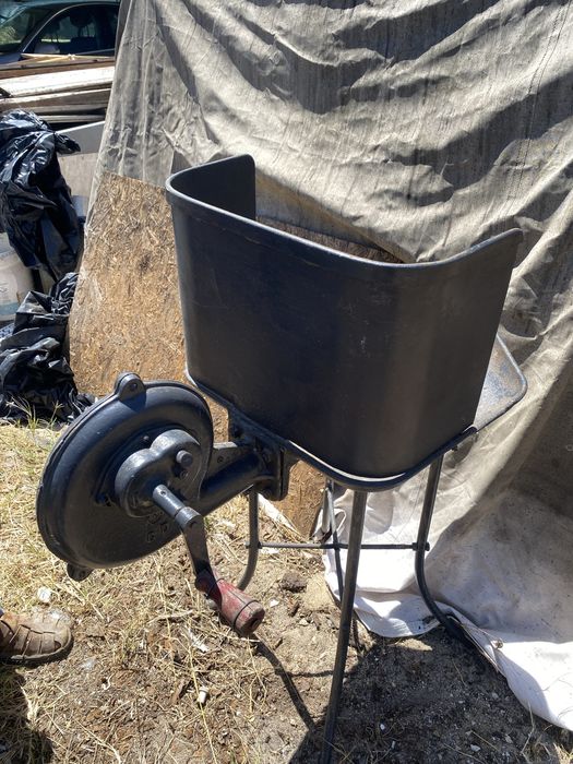 Forja Antiga em bom Estado