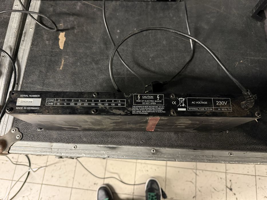 MA Lighting 7 Way DMX Booster Splitter Isolado