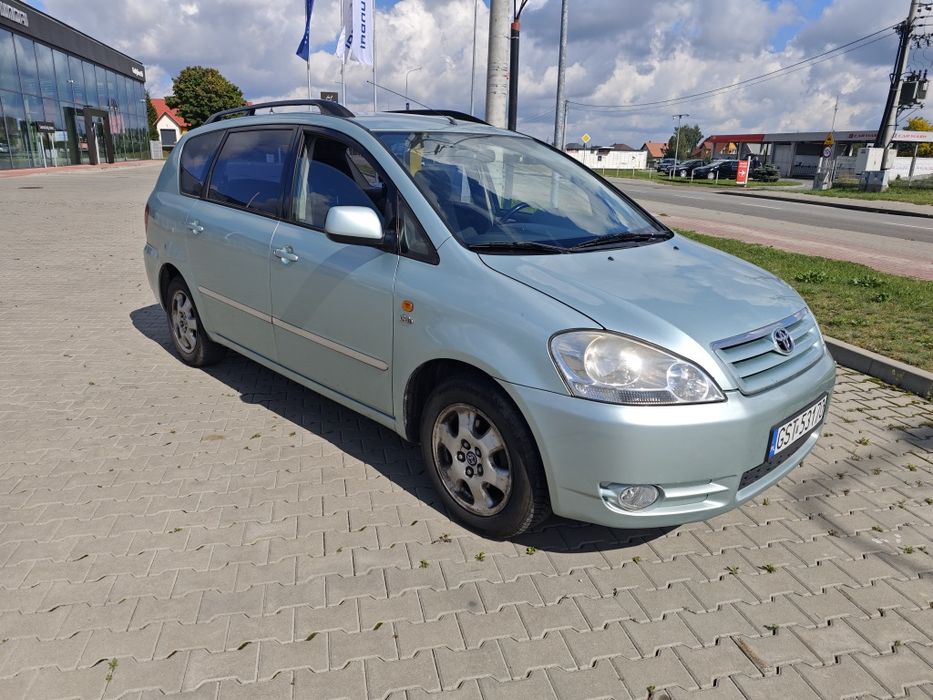 Toyota Avensis Verso