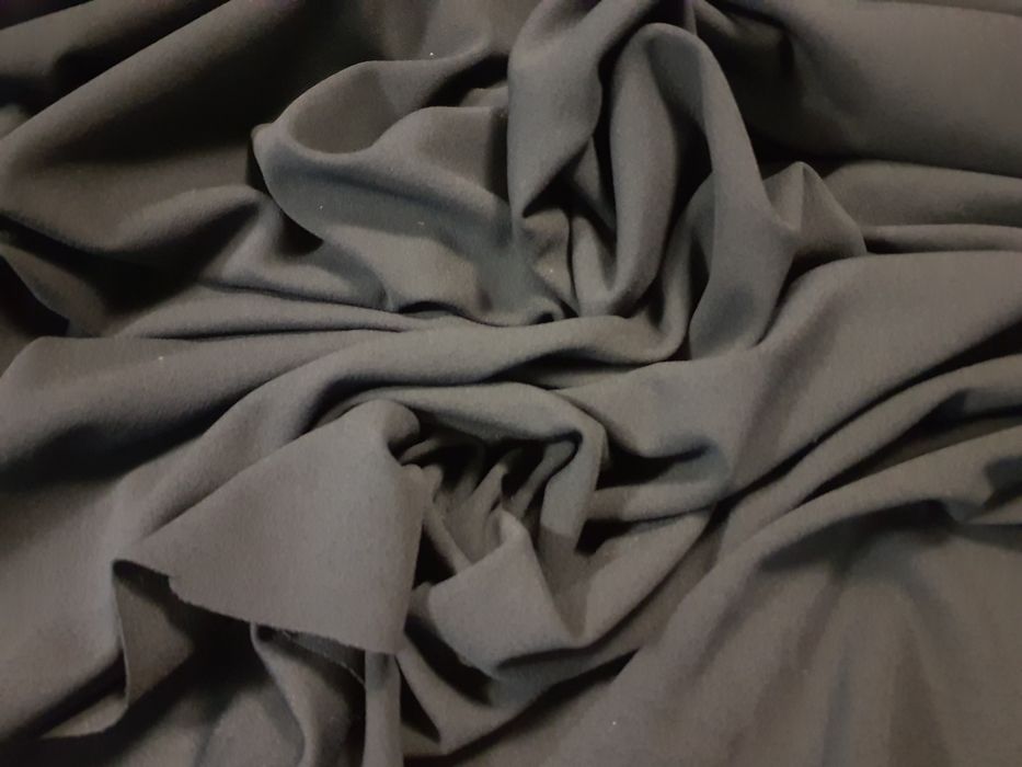 Dzianina granat szer.150 cm.