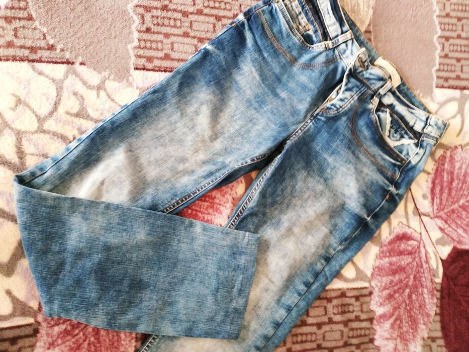 Продам жіночі джинси