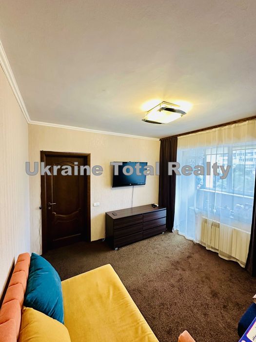 Метро Вирлиця 5хв! 3 кімнатна квартира 73м2! Вулиця Вербицького 34