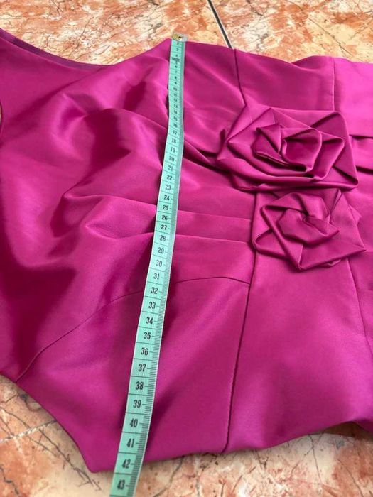 Sukienka elegancka  z różami  Kaliko