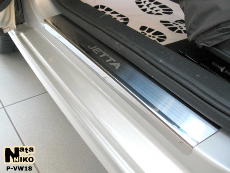 Накладки на пороги бампер на все виды авто