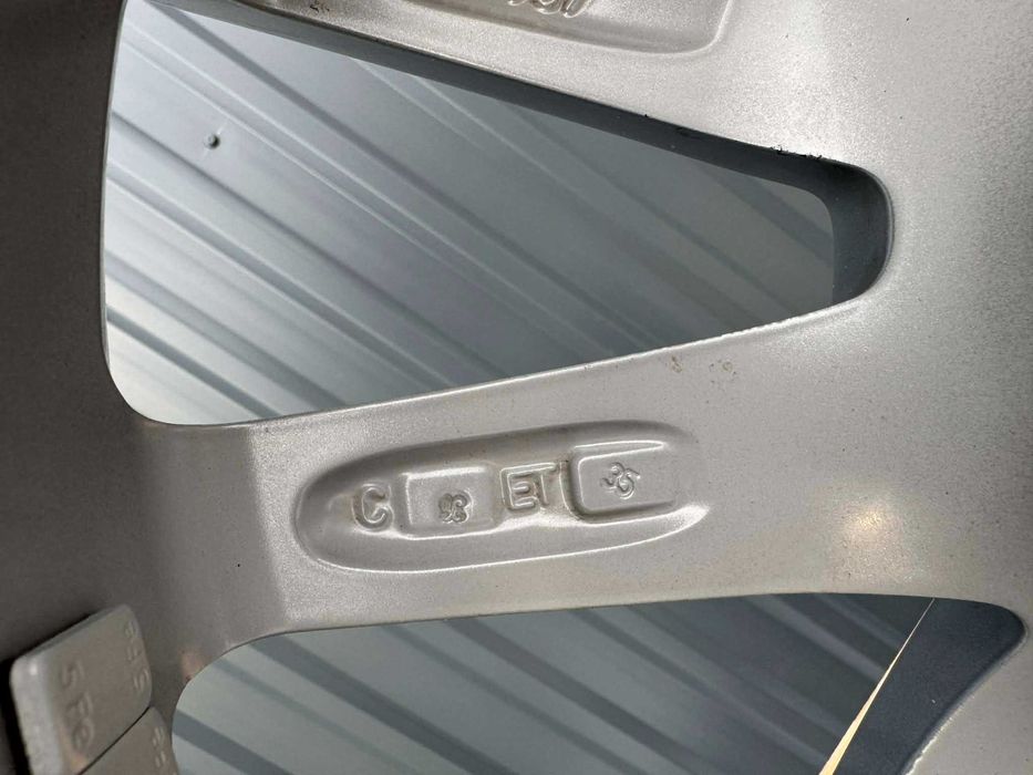 Alufelgi 5x114,3 r17 RENAULT Captur Kadjar Megane Talisman 95#