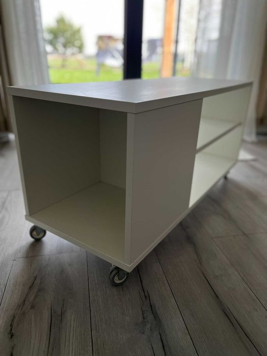 Szafka RTV IKEA - na kółeczkach