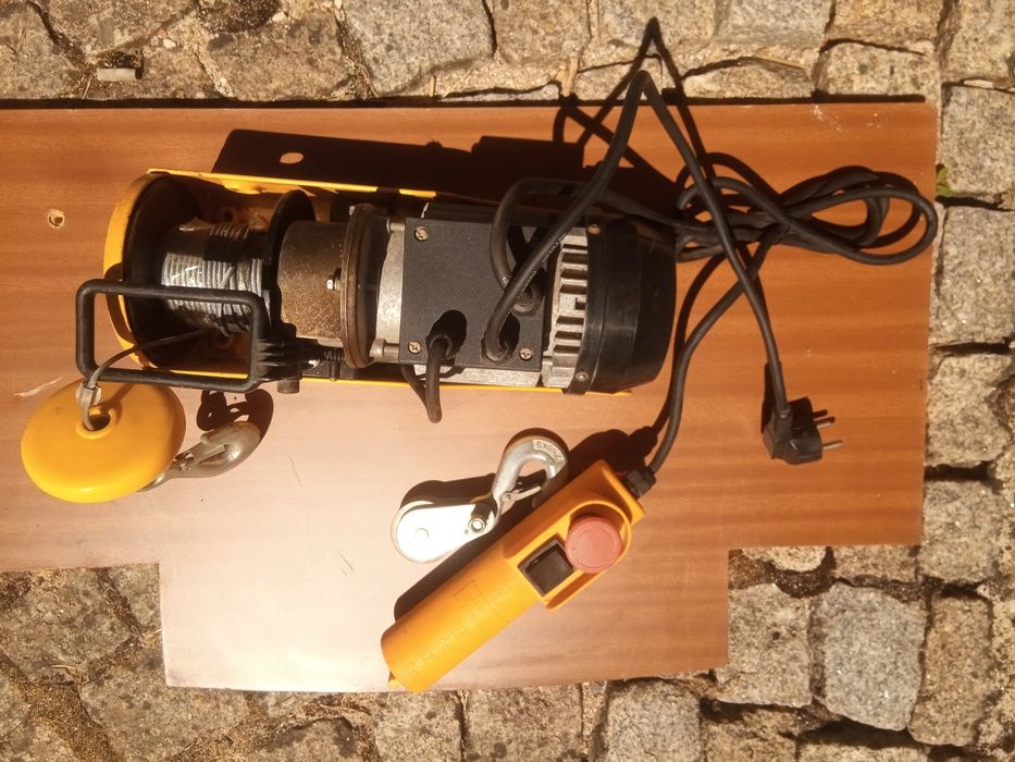 Guincho Elétrico _ Einhell 125/250 (NOVO)