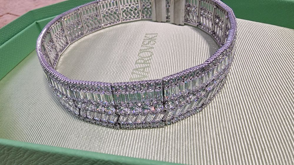 Swarovski hyperbola choker crystal