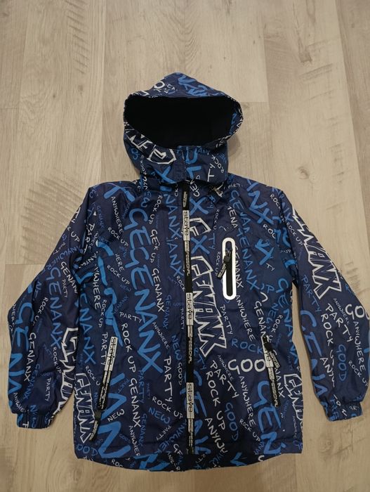 Куртка, ветровка