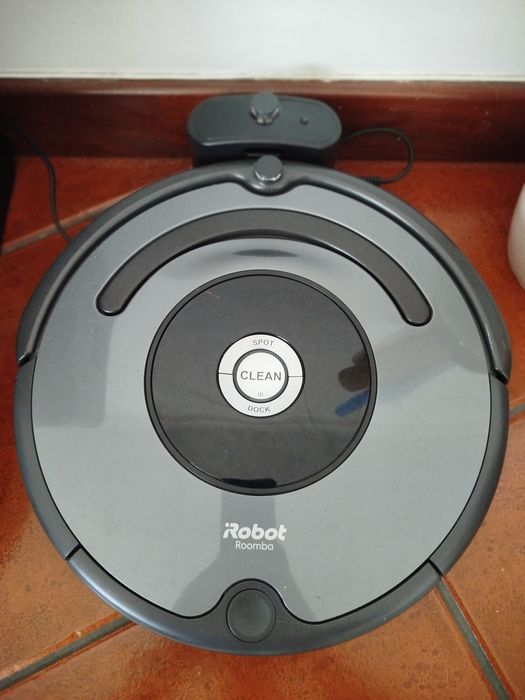 IRobot Roomba 676