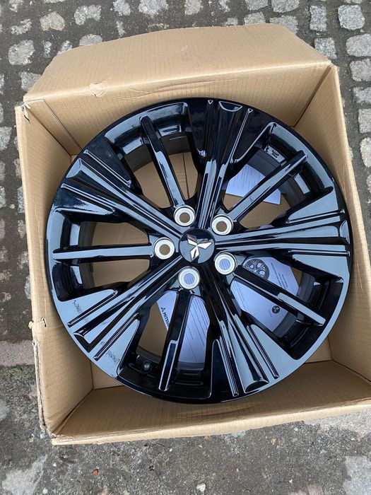 4 Oryginalne Alufelgi Mitshubishi 5x114,3 18” 7J18H2 ET38 Jak Nowe