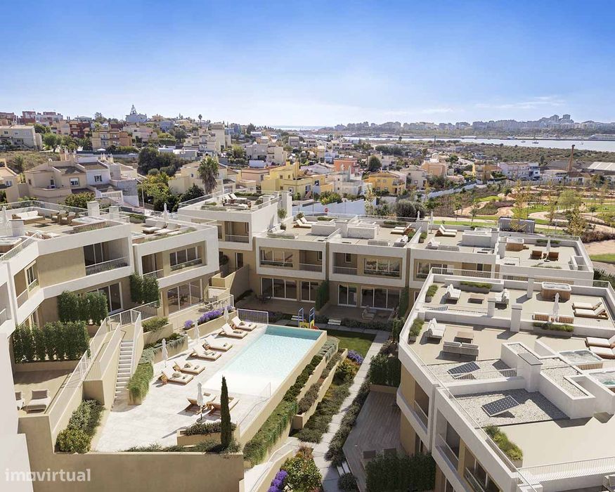 Moradia V3

3-bedroom townhouse