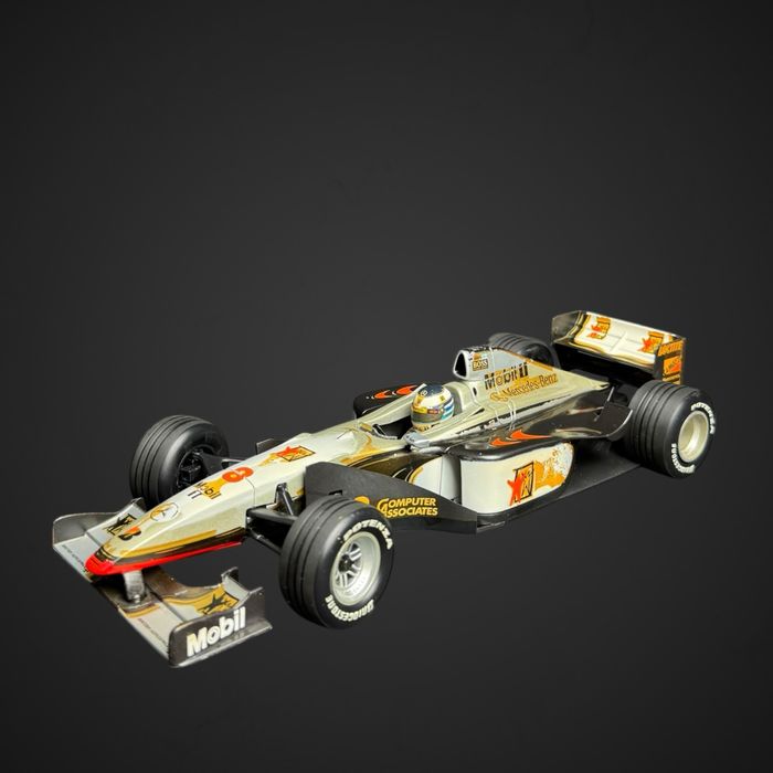 Model bolidu F1 minichamps Mercedes mclaren MP4/13 1:18 J5/082306