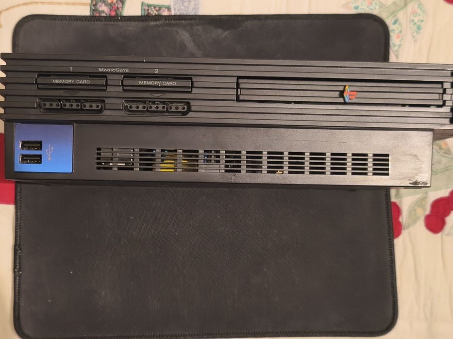 PlayStation 2 FAT (Apenas Consola / Para Peças ou Reparar)
