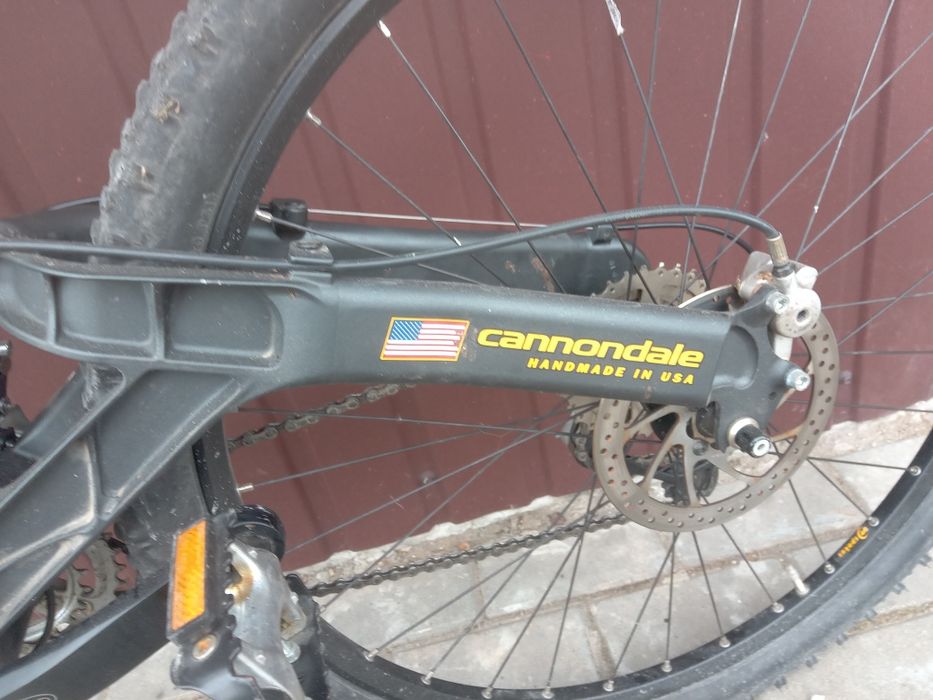 Rower Cannondale SuperV700.
