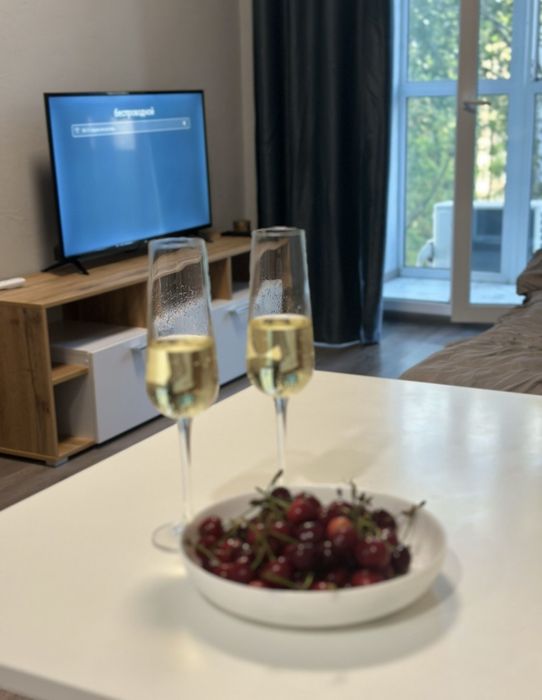 Сдам 1 комнатную квартиру ЖК Сузірʼя 2020.  подобово. Парковка.