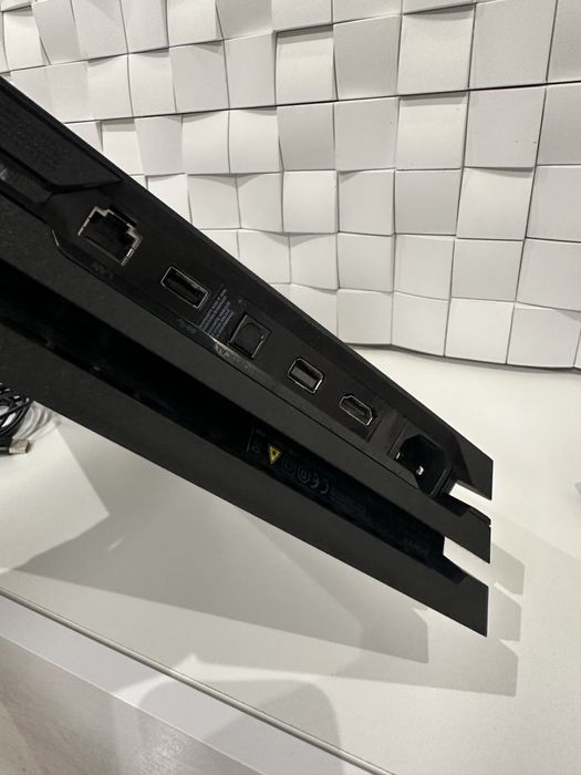 Konsola Ps4 PRO 1TB Playstation 4