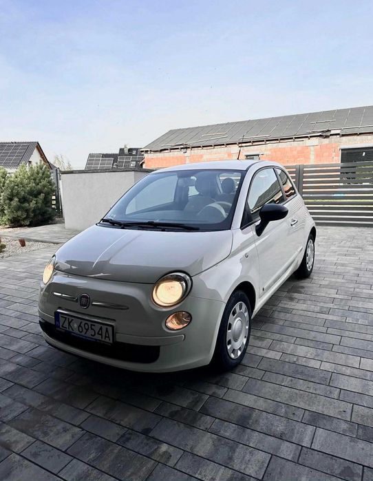 Sprzedam Fiata 500 rocznik 2012