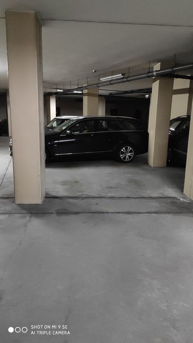 Lugar de garagem na R. de Grijó