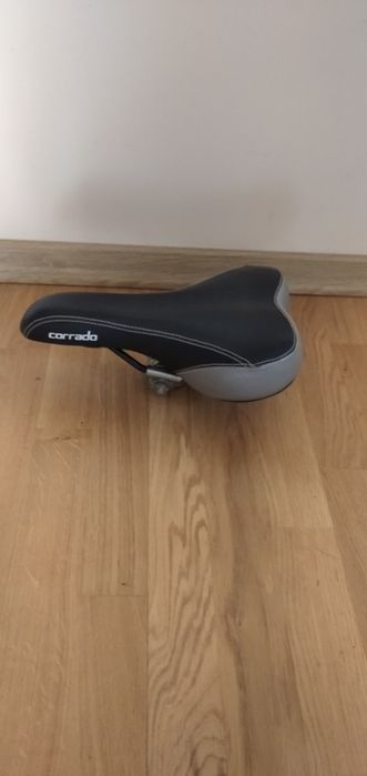 Велосидіння з замком