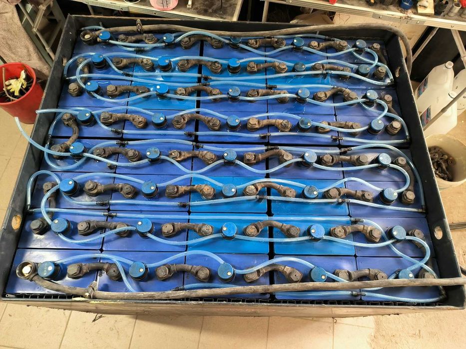 Serwis akumulatorów trakcyjnych baterii wózków widłowych 24V 48V 80V