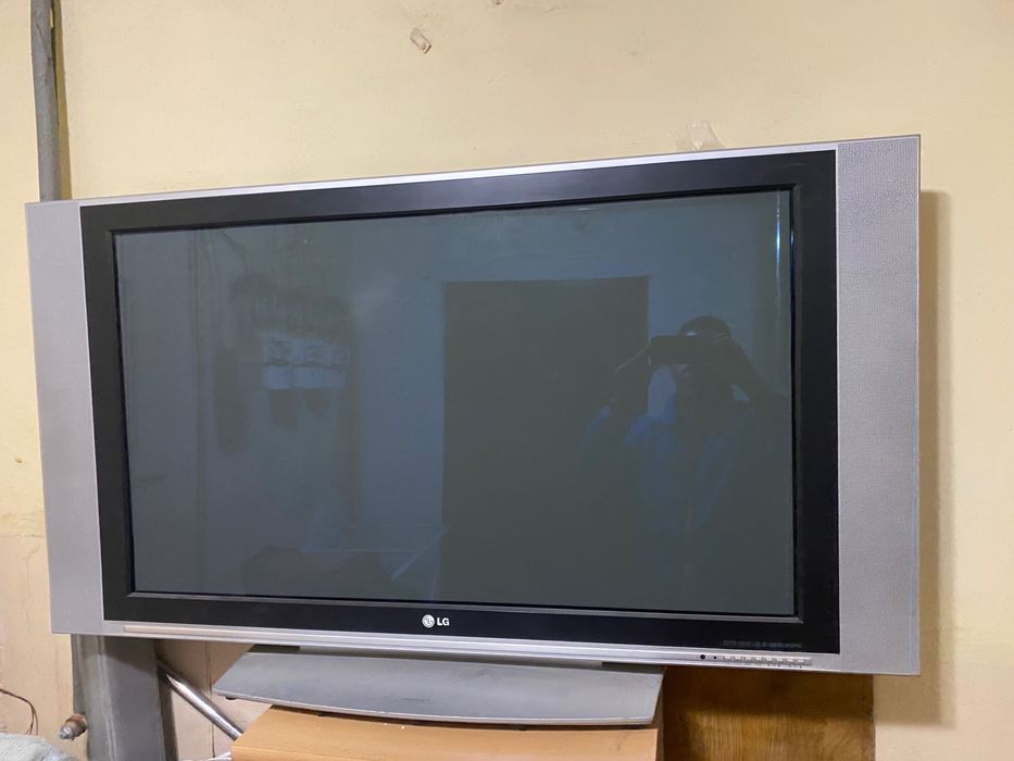 Telewizor plazma LG 42PX3RV