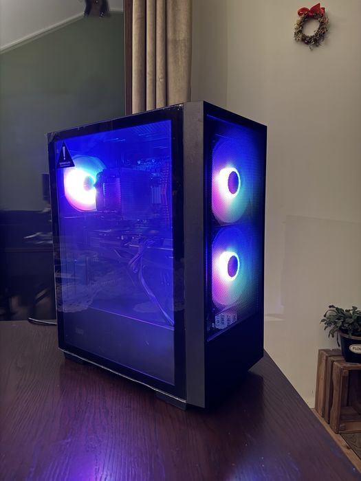 Komputer Gamingowy i3/RX5700XT/16GB