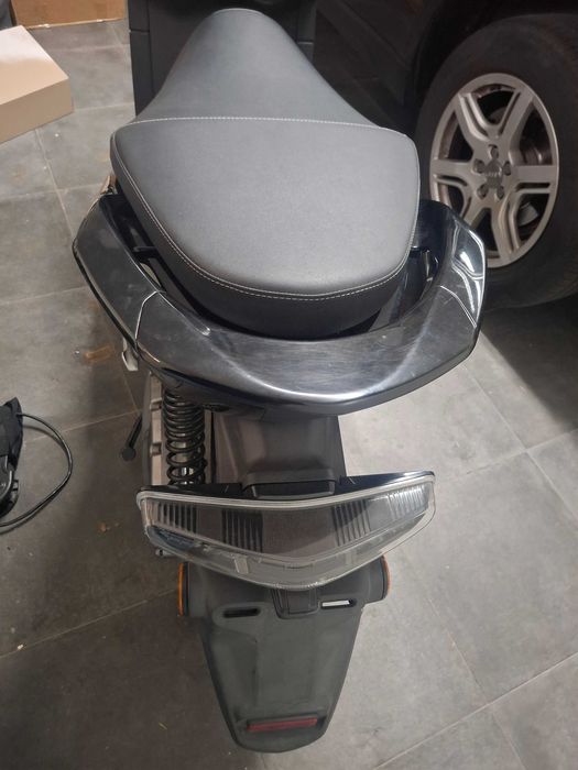 Yamaha NEOS scooter eléctrica